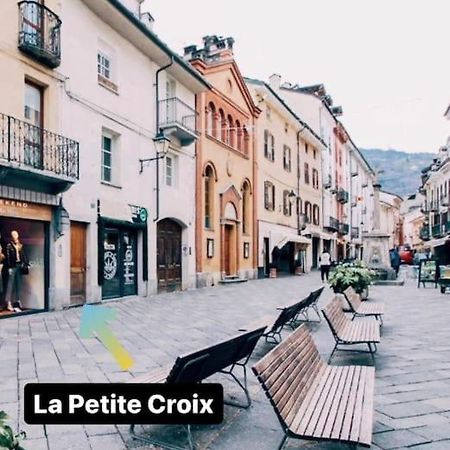 La Petite Croix Apartment Aosta Luaran gambar