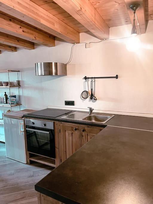 La Petite Croix Apartment Aosta Luaran gambar